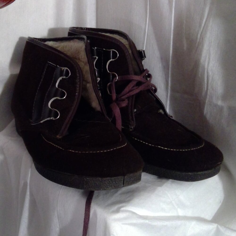 VTG Drifter Acrylic-Sherpa lined Dupont lace-up boot Chocolate Brown ankle 9